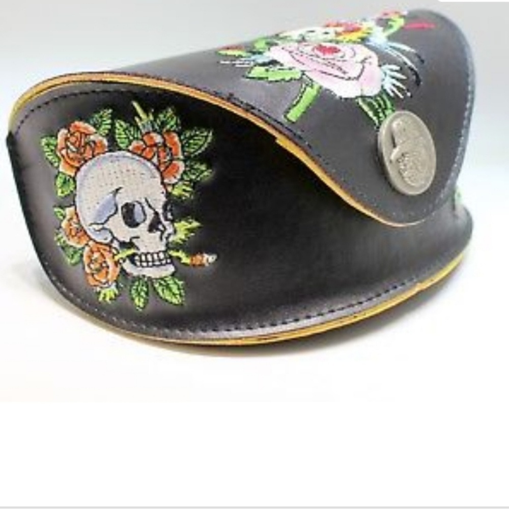 Ed Hardy Black VINTAGE Women's Sunglasses! - Picture 2 of 16